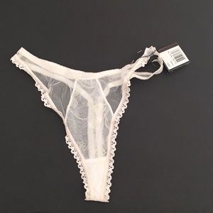 NWT Helene by bamboo cream thong lace panty size L